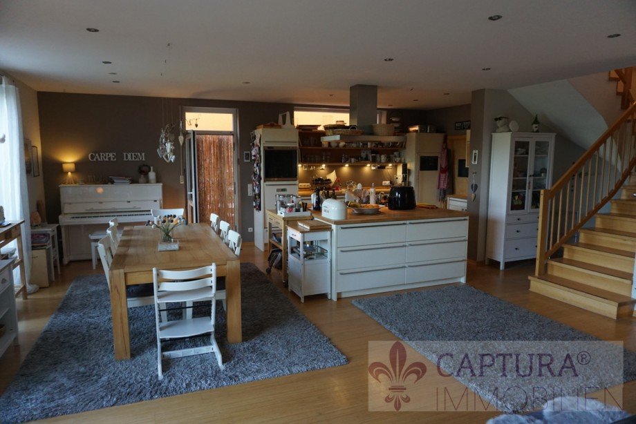 Offene Einbauk�che mit Esszimmer Einfamilienhaus Pluwig