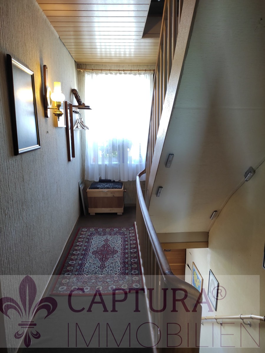 Flur mit Treppenhaus Einfamilienhaus Beckingen