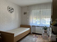 Kinderzimmer Attraktive Rendite!  Gepflegtes Wohn- und Gesch�ftshaus in zentraler Lage von Rehlingen-Siersburg!