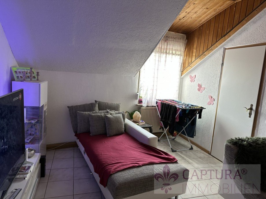 Zimmerbeispiel Mehrfamilienhaus Quierschied / Fischbach