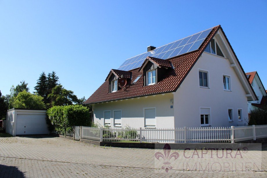 Frontansicht Einfamilienhaus Neufahrn bei Freising