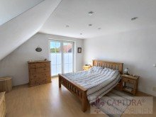 Schlafzimmer 2 OG Exklusives Einfamilienhaus in Neufahrn bei Freising - Moderne Technik trifft auf Wohlf�hlambiente