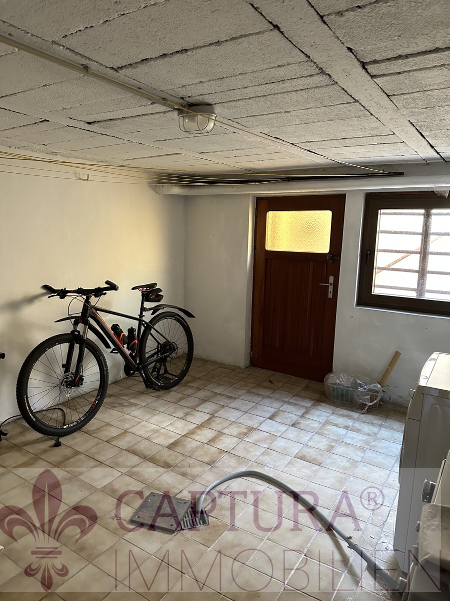 Waschraum mit Zugang zum Garten Zweifamilienhaus Illingen