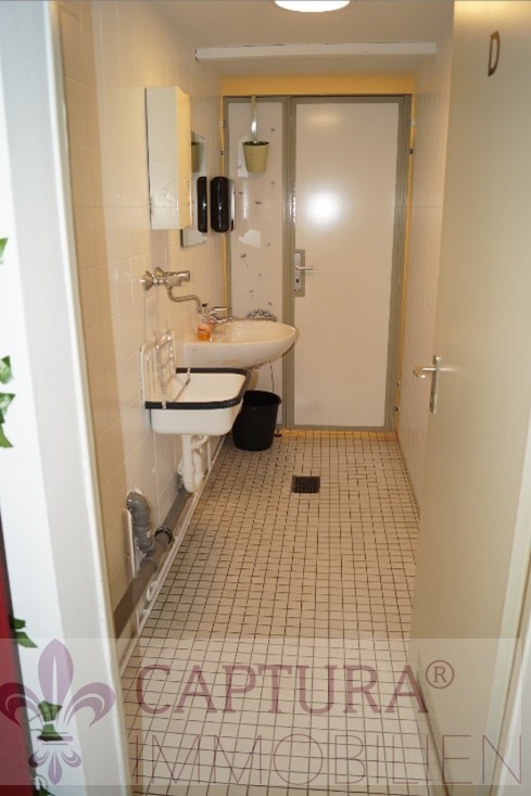 Sanit�rbereich EG B�ro / Praxis Heusweiler