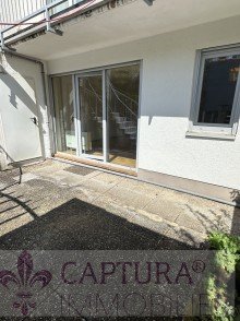 Terrasse Charmante Eigentumswohnung mit Terrasse und separatem Garagengrundst�ck in Homburg