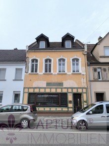 Frontansicht Charmante Investitionschance: Wohn- u. Gesch�ftshaus mit Potenzial in zentraler Lage von St. Ingbert