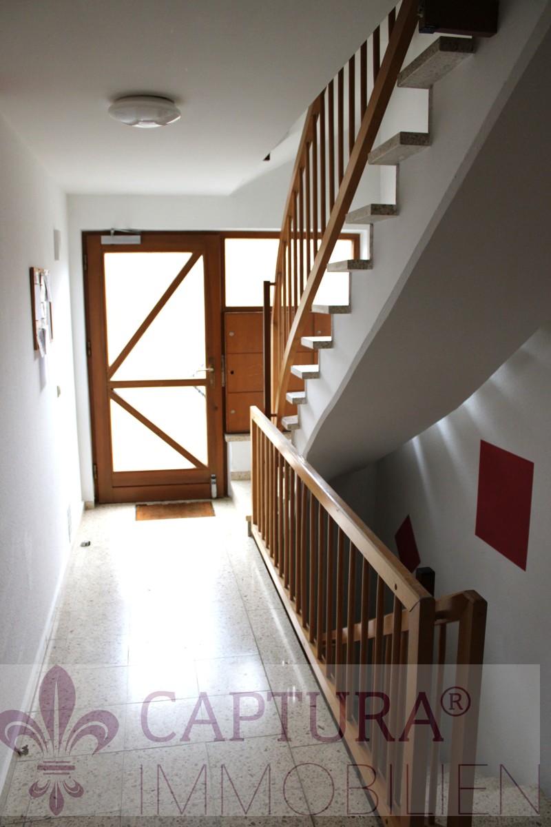 Eingangsbereich Treppenhaus Erdgeschosswohnung Ravenstein / Merchingen