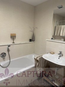 Wanne mit Wohlf�hlverm�gen Exklusive Altstadtwohnung im Herzen von Ingolstadt!