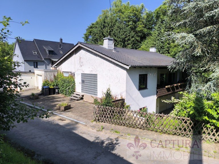 Einfamilienhaus Sulzbach/Saar Einfamilienhaus Freistehendes Einfamilienhaus mit Einliegerwohnung in ruhiger Lage von Sulzbach (Saar)