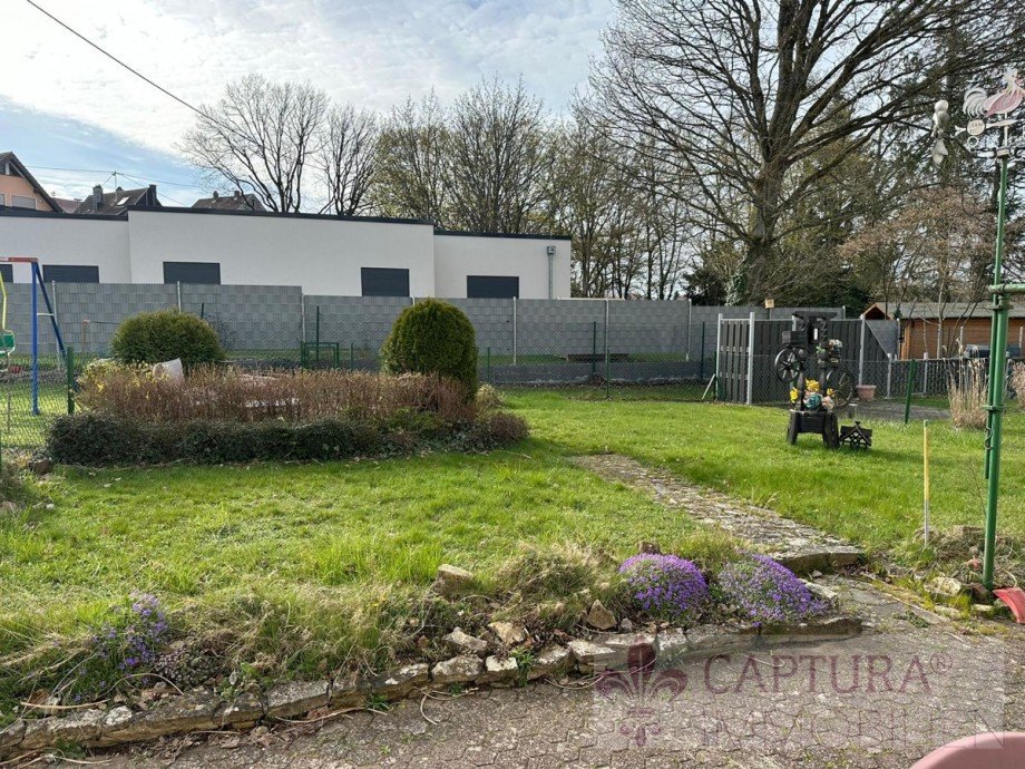 Garten Zweifamilienhaus Neunkirchen