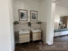 Stilvoll und Elegant Attraktive Rendite!  Gepflegtes Wohn- und Gesch�ftshaus in zentraler Lage von Rehlingen-Siersburg!