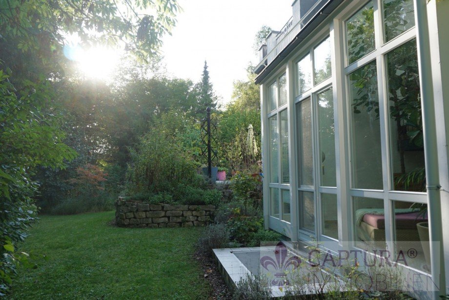 Wintergarten mit Gartenidylle Einfamilienhaus Mainburg